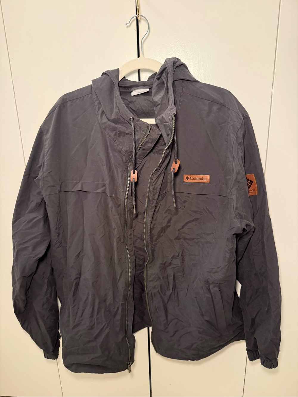 Columbia Men's Gray Hooded Windbreaker Jacket